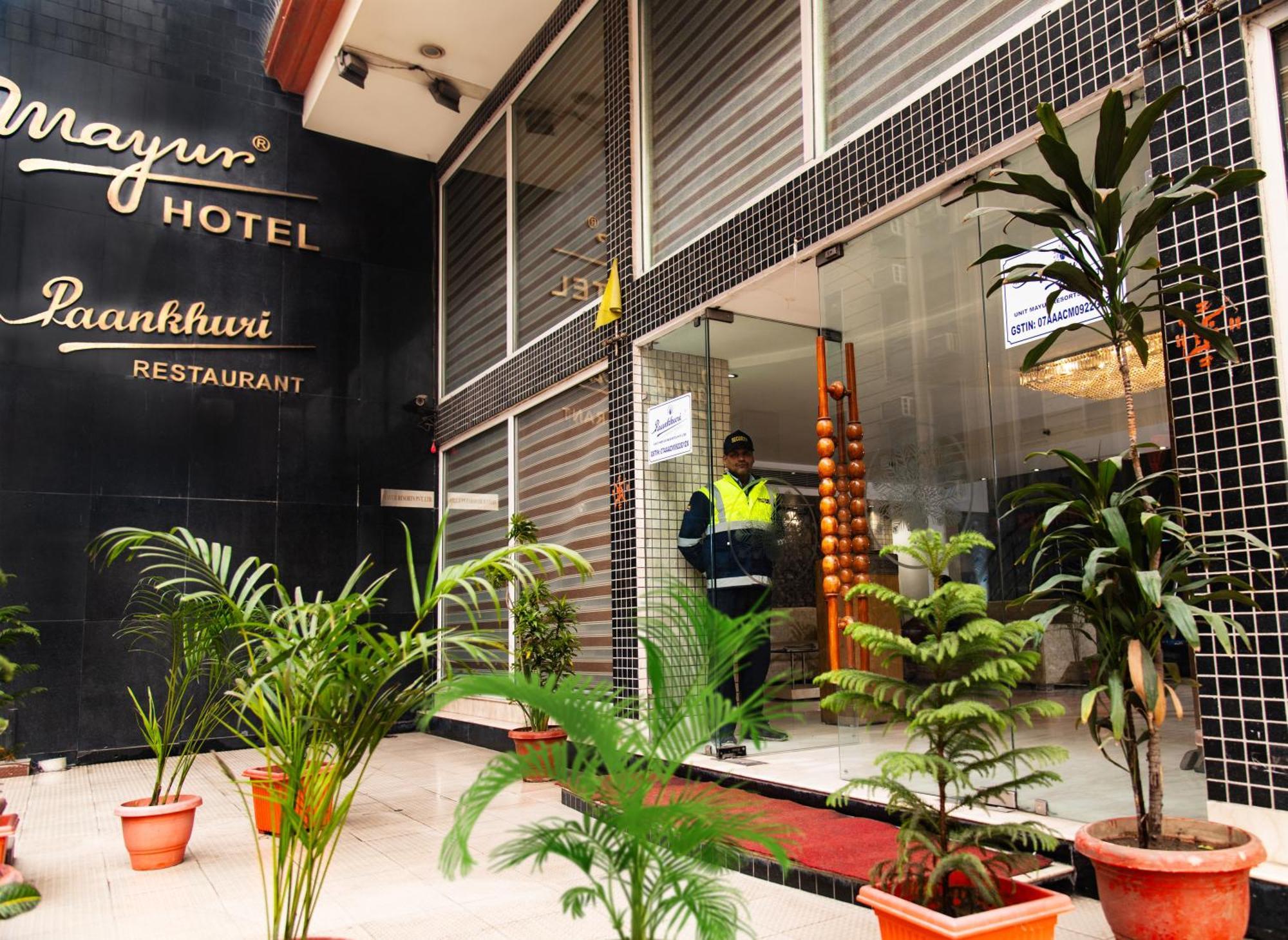Mayur Hotel New Delhi Buitenkant foto