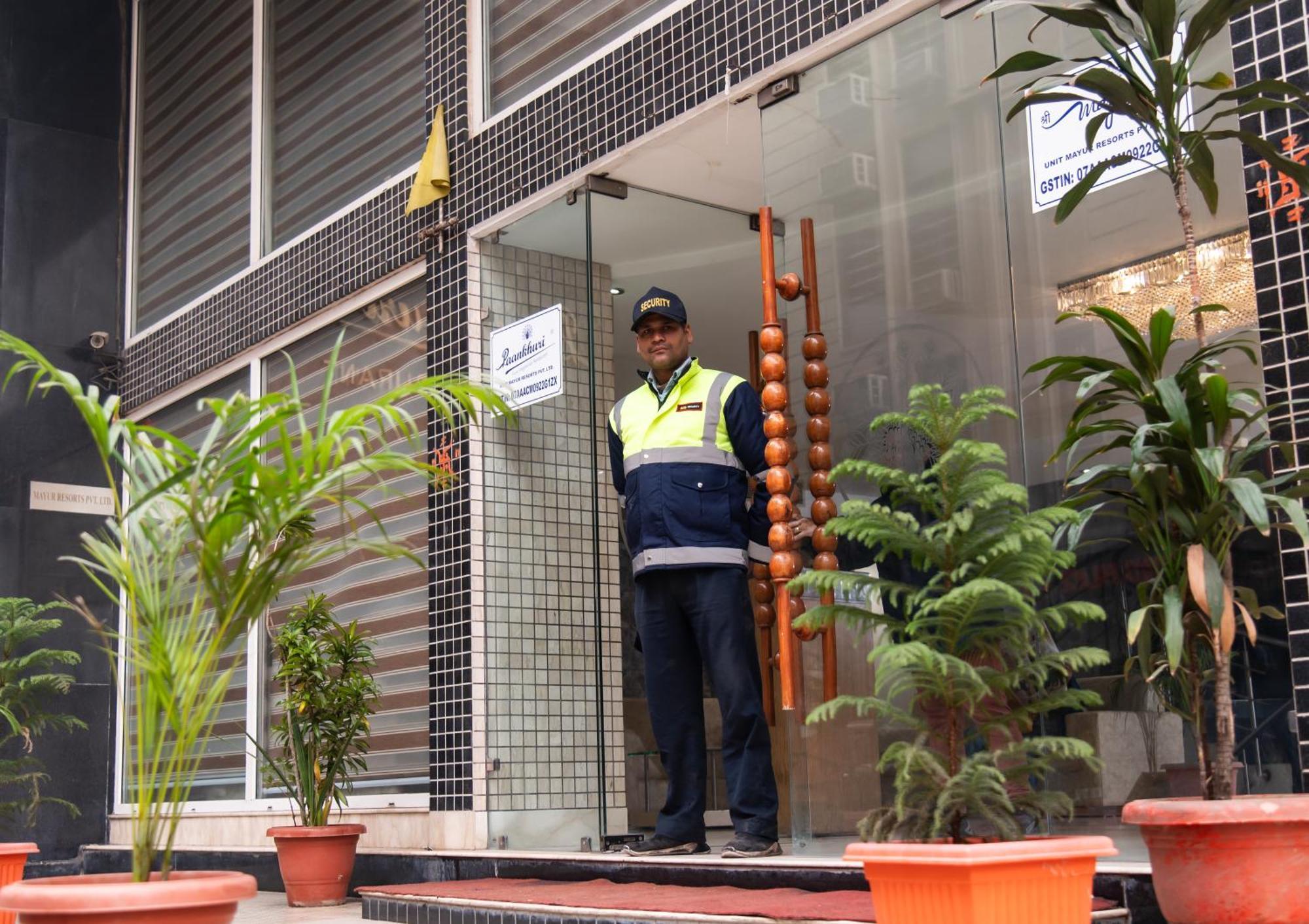 Mayur Hotel New Delhi Buitenkant foto