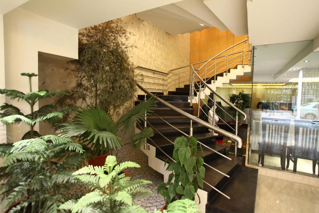 Mayur Hotel New Delhi Buitenkant foto